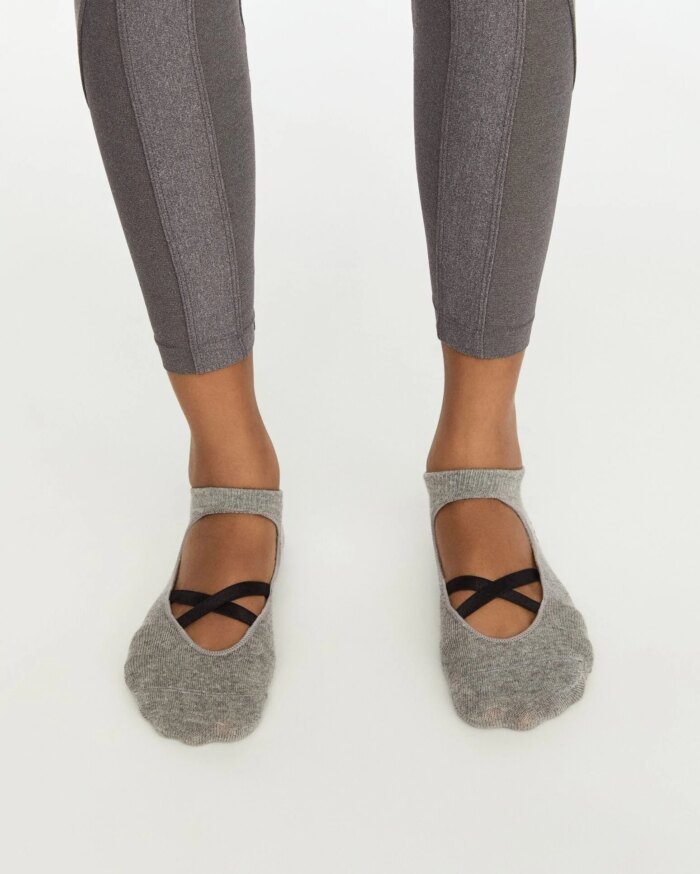 Oysho 2 Pairs Of Cotton Yoga And Pilates Socks, Black
