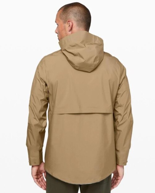 lululemon Men's Outpour Shell