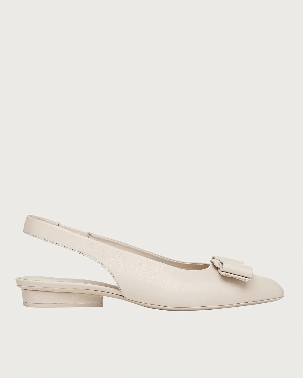 Salvatore Ferragamo Viva Slingback, Bone