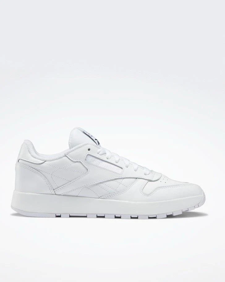 Maison Margiela Classic Leather Tabi Shoes, White