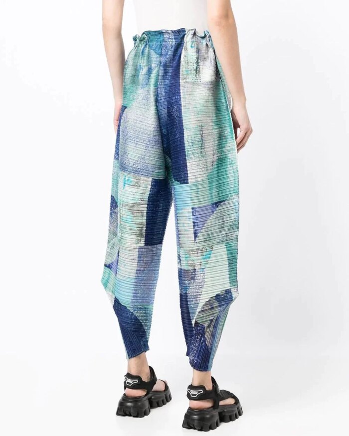 Pleats Please Issey Miyake Geometric-Print Pleated Trousers