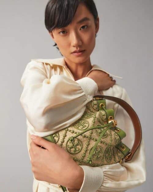 Tory Burch T Monogram Straw Bucket Bag In Natural / Shiso