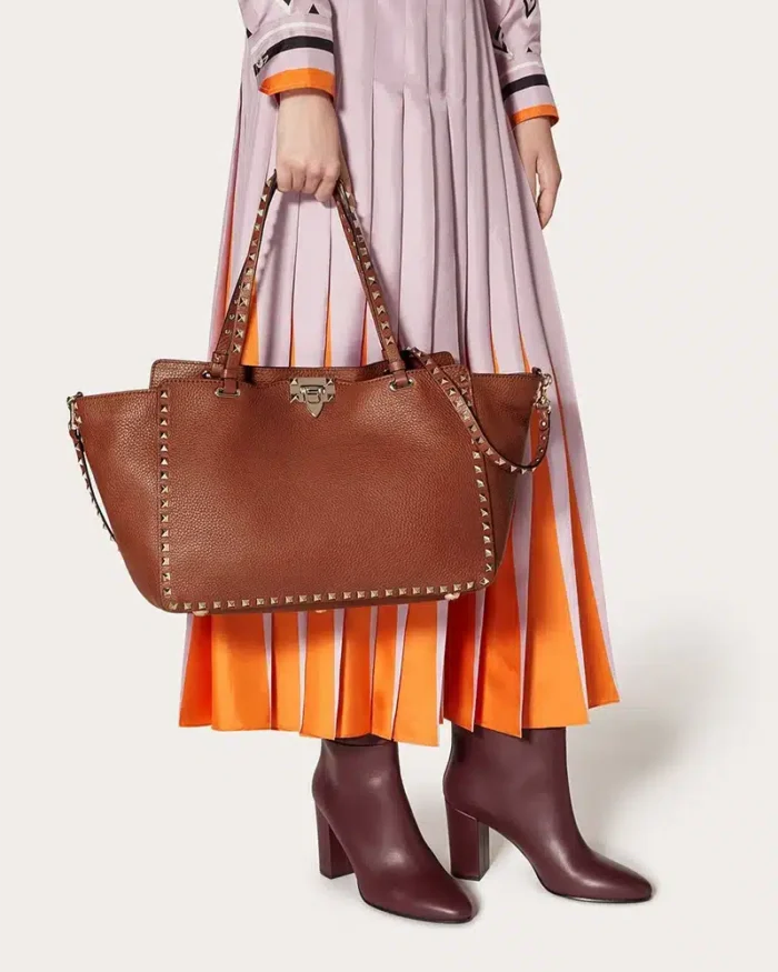 Valentino Garavani Medium Grainy Calfskin Rockstud Bag In Saddle Brown - Image 5